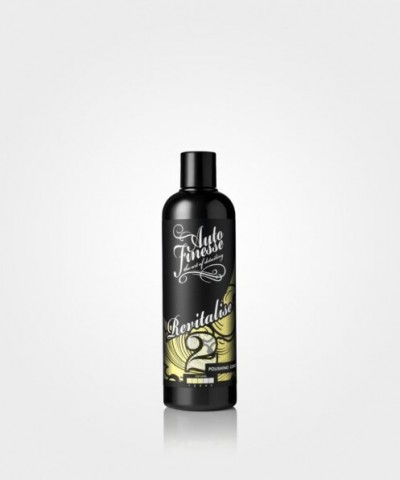 O Revitalise Nº2 é a nossa massa de polimento, capaz de lidar com swirls médios a leves e outros defeitos na pintura.