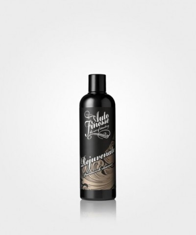 O Rejuvenate é um abrasivo projectado especificamente para realçar a beleza e o desempenho das nossas ceras exclusivas. Serve para limpeza da pintura antes da aplicação de uma cera.